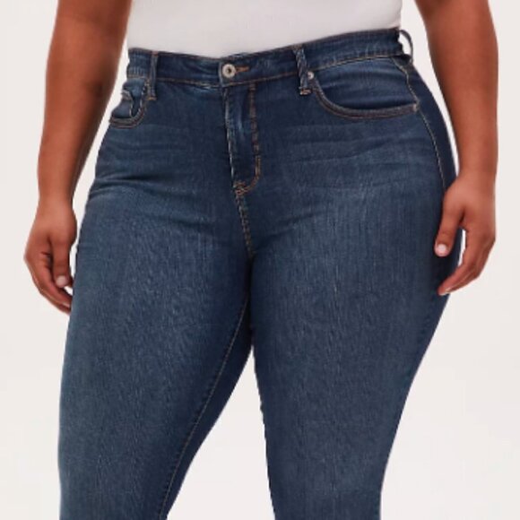🔵 2 for $40 🔵 TORRID PLUS SIZE HIGH RISE DENIM JEAN - 18XS - Picture 5 of 15